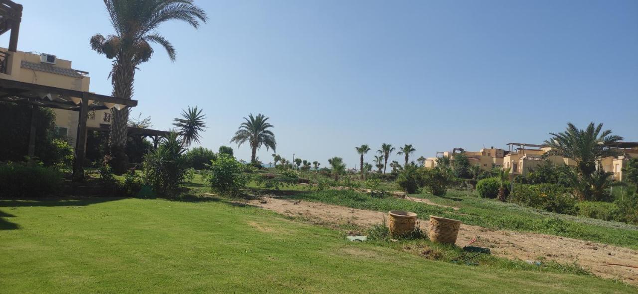 A Sea View Spacious Cheering 5 Bedroom Villa Ain Sokhna "Ain Bay" فيلا كاملة للإيجار قرية العين باي Ain Sukhna Extérieur photo