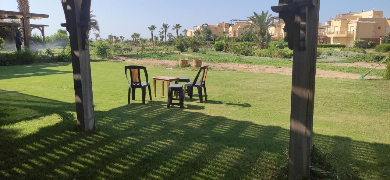 A Sea View Spacious Cheering 5 Bedroom Villa Ain Sokhna "Ain Bay" فيلا كاملة للإيجار قرية العين باي Ain Sukhna Extérieur photo
