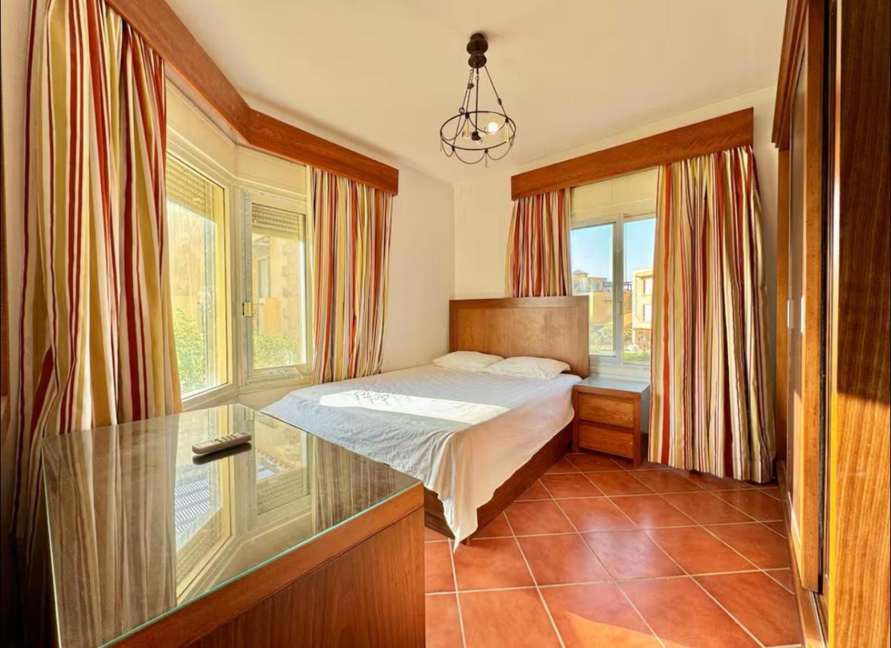 A Sea View Spacious Cheering 5 Bedroom Villa Ain Sokhna "Ain Bay" فيلا كاملة للإيجار قرية العين باي Ain Sukhna Extérieur photo