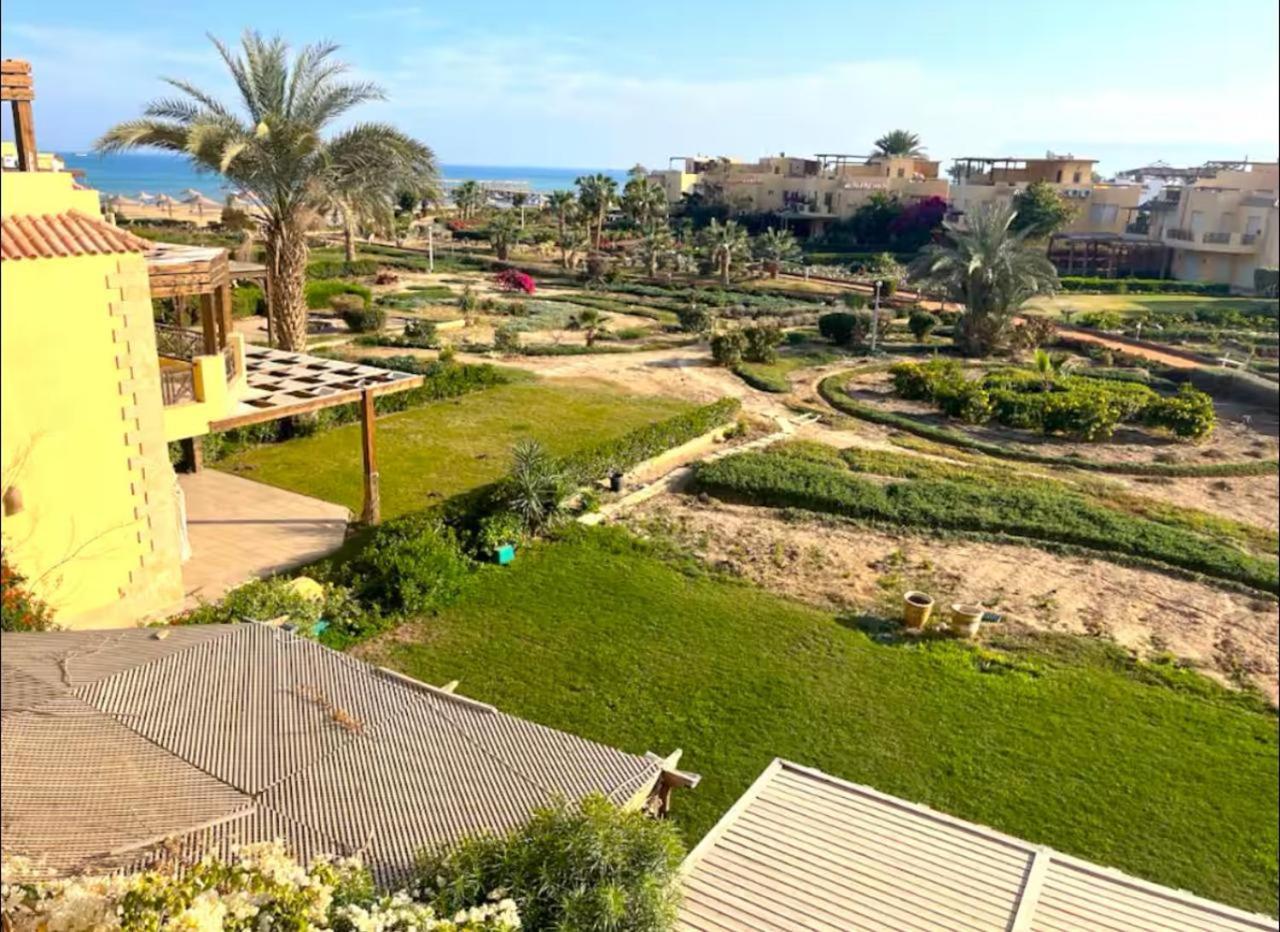 A Sea View Spacious Cheering 5 Bedroom Villa Ain Sokhna "Ain Bay" فيلا كاملة للإيجار قرية العين باي Ain Sukhna Extérieur photo