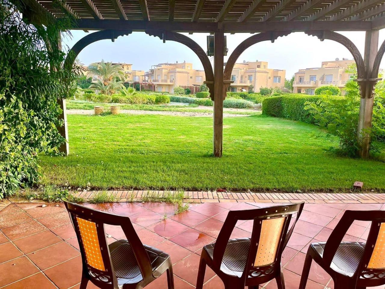 A Sea View Spacious Cheering 5 Bedroom Villa Ain Sokhna "Ain Bay" فيلا كاملة للإيجار قرية العين باي Ain Sukhna Extérieur photo